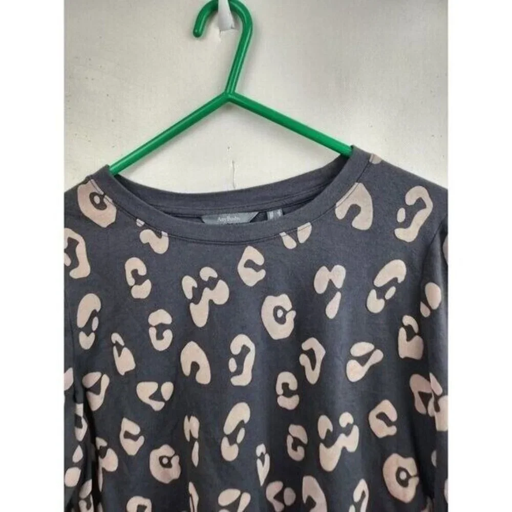 AnyBody Womens Sweatshirt Small Gray‎ Tan French Terry Animal Print Loungewear